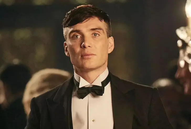 In 1996, during the Disco Pigs tour, Cillian Murphy met Yvonne McGuinness amidst his rising career whirlwind