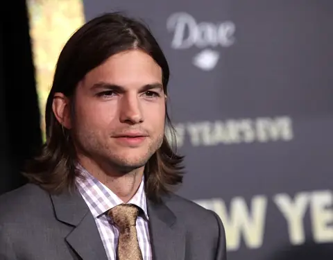 Ashton Kutcher Was Hospitalized Because of His Role as Steve Jobs – Here’s What Happened