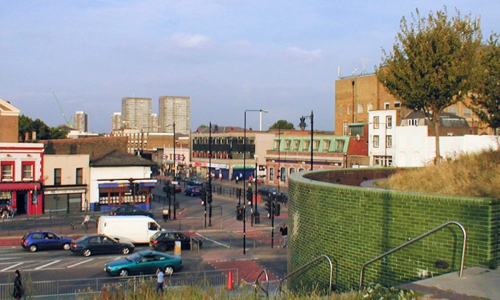 Mile End Green Bridge 800 1280x720 1000x600 