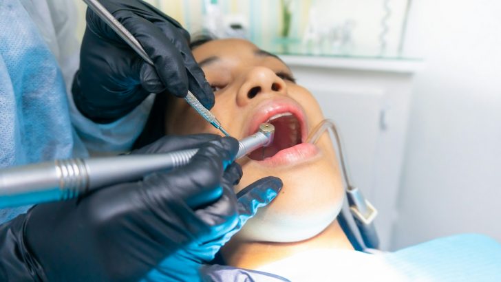 How to relieve pain after tooth extraction?